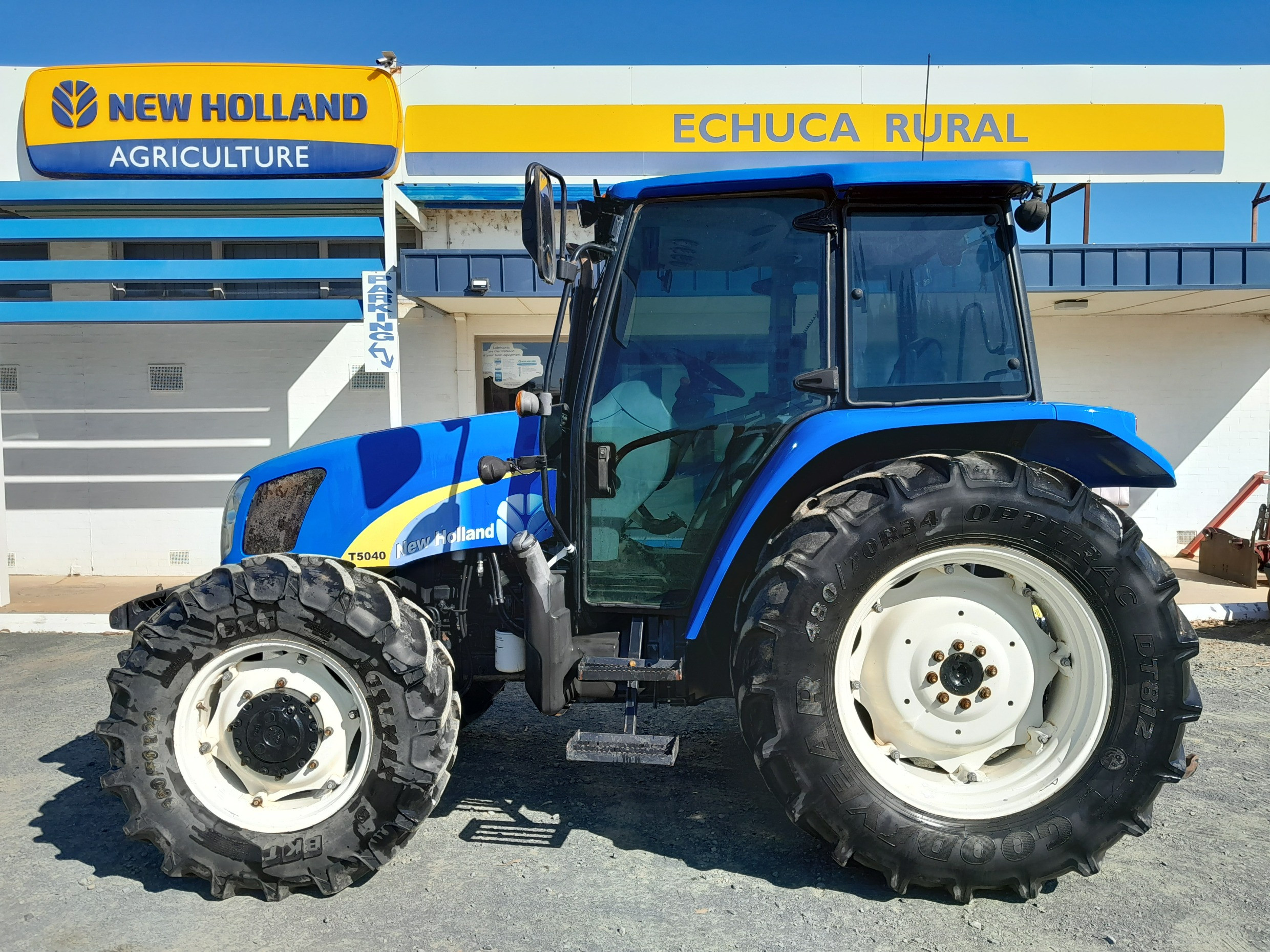 New Holland T5040 ECH-T5040